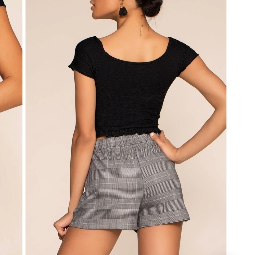 Divided H&M shorts with front tie - Picture 2 of 9